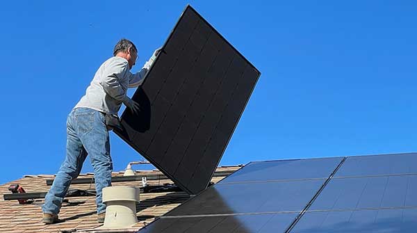 Edmontonians can now apply for solar rebates